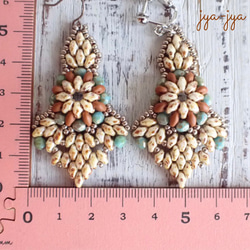 【新色】twin beads earrings - ivory  brown 3枚目の画像