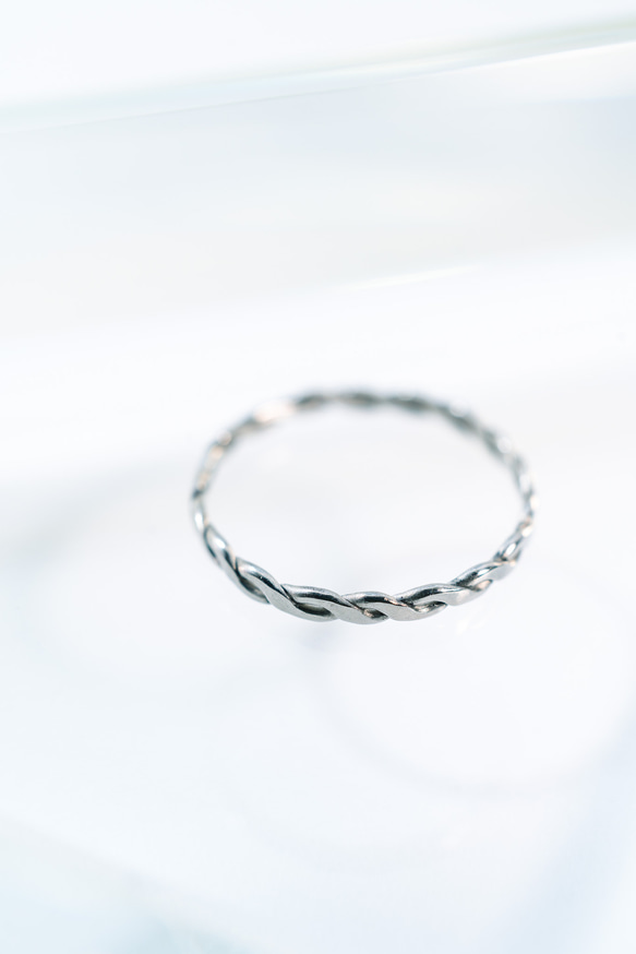 チタンリング トウィチタ touichita 重ね付け 極細指輪 Skinny Ring size9号 1枚目の画像