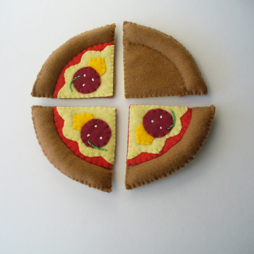 受注製作」ピザ＊マルゲリータ＆ミックス フェルトままごと