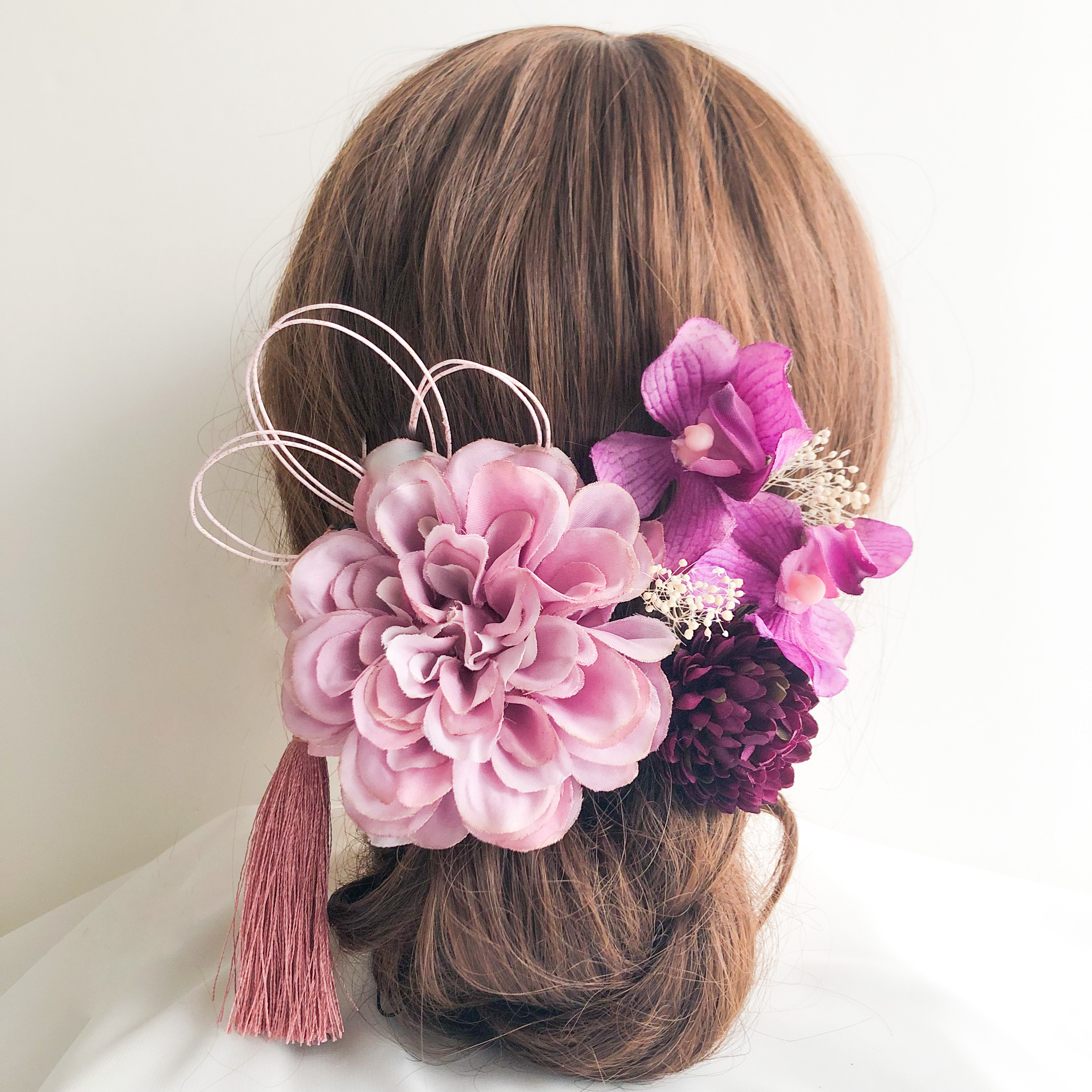 成人式・卒業式・結婚式・モーヴピンク＊ダリアと蘭の髪飾り