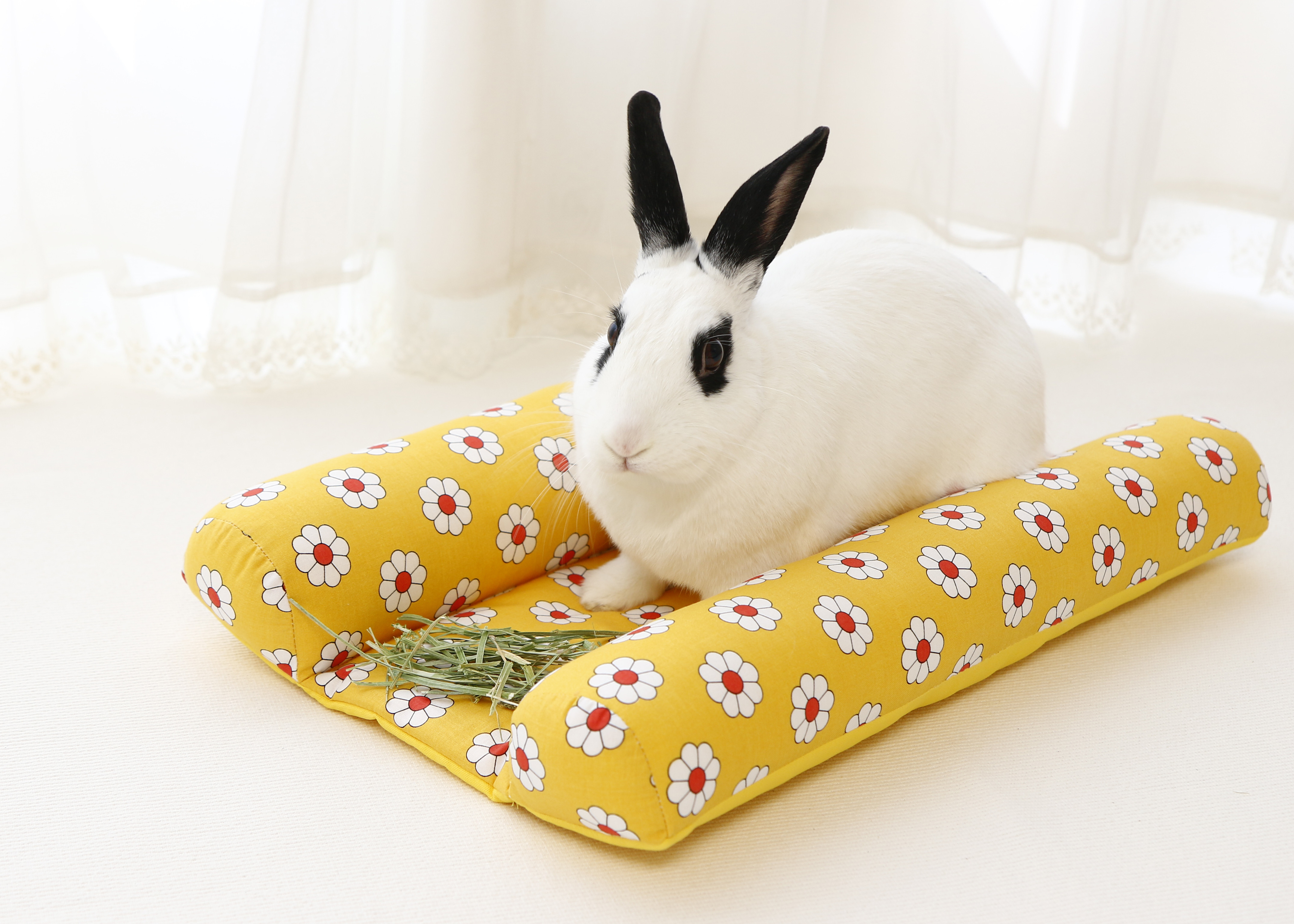 うさぎちゃんのぎゅうぎゅうベッド :イエローフラワー