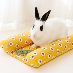 うさぎちゃんのぎゅうぎゅうベッド :イエローフラワー クッション