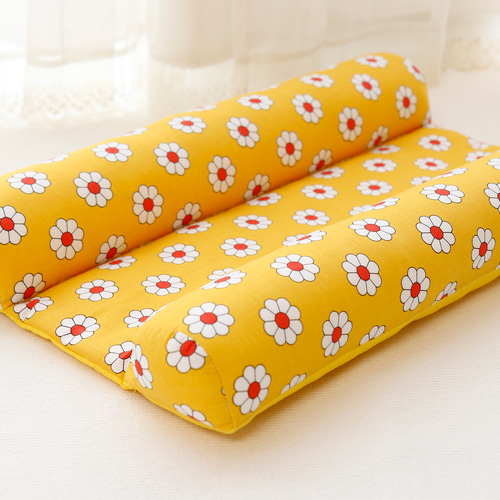 うさぎ♥レディ♥ノベルティクッション うさぎのしっぽ通販は、『ベッドにもなるクッションマット