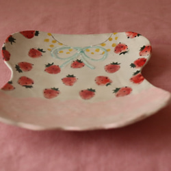 　粉引きいちごのワンピース皿。 5枚目の画像