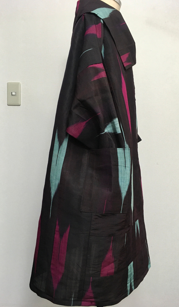一点ものハンドメイド正絹着物リメイク/春から秋へのスタイリッシュ広襟コート 6枚目の画像