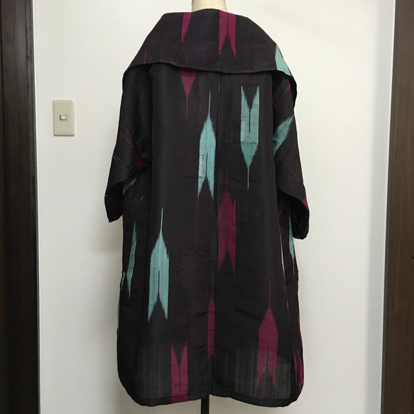 一点ものハンドメイド正絹着物リメイク/春から秋へのスタイリッシュ広襟コート 7枚目の画像