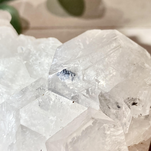 天使の水晶✨　万華鏡　レインボー　アポフィライト　ラフストーン　原石　結晶 天使の水晶˚✧₊⁎ グリーンアポフィライト 原石 ラフストーン 魚