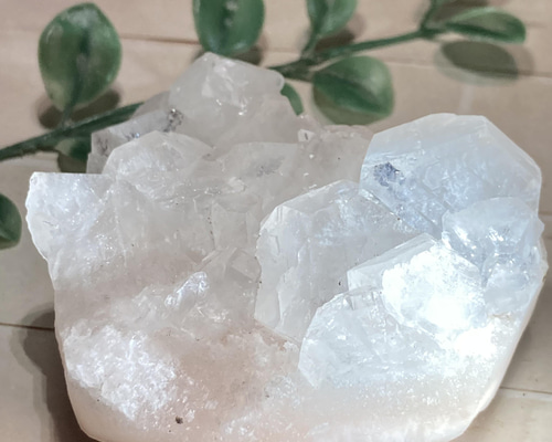 天使の水晶✨　万華鏡　レインボー　アポフィライト　ラフストーン　原石　結晶 天使の水晶✨ 万華鏡 レインボー アポフィライト ラフストーン