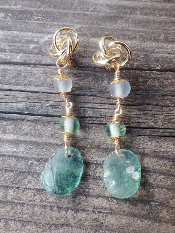 Seaside Romanglass Earrings☆ローマングラス☆一点物 12枚目の画像