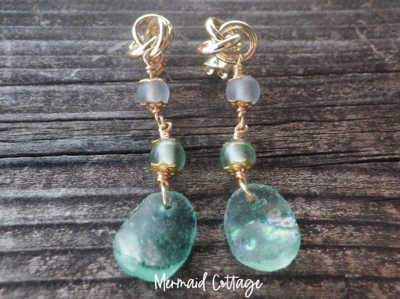 Seaside Romanglass Earrings☆ローマングラス☆一点物 3枚目の画像