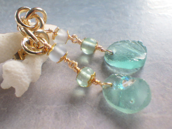 Seaside Romanglass Earrings☆ローマングラス☆一点物 10枚目の画像