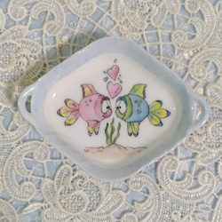 ♡把手ひし形ミニトレー(Lovely fish)12cmX9cm 2枚目の画像