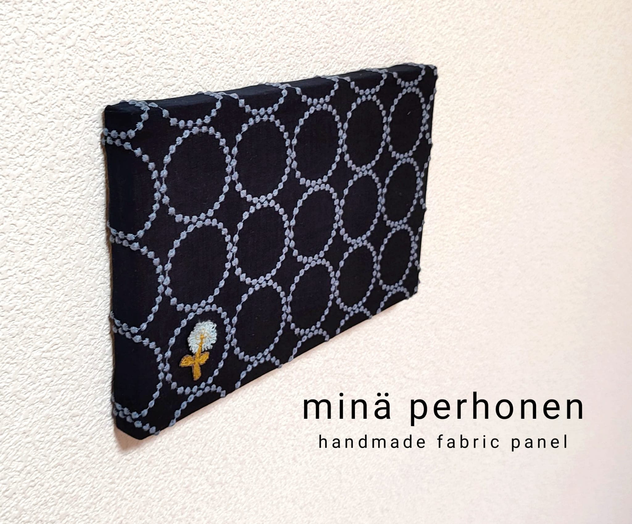 ファブリックパネル　ミナペルホネン　インテリアパネル　ボード　タンバリン　スキップ　ネイビー　ブルー　北欧風