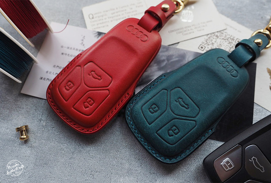 本革の手縫い AUDIアウディ スマートキーケース  名入れ可 カラーが選べる