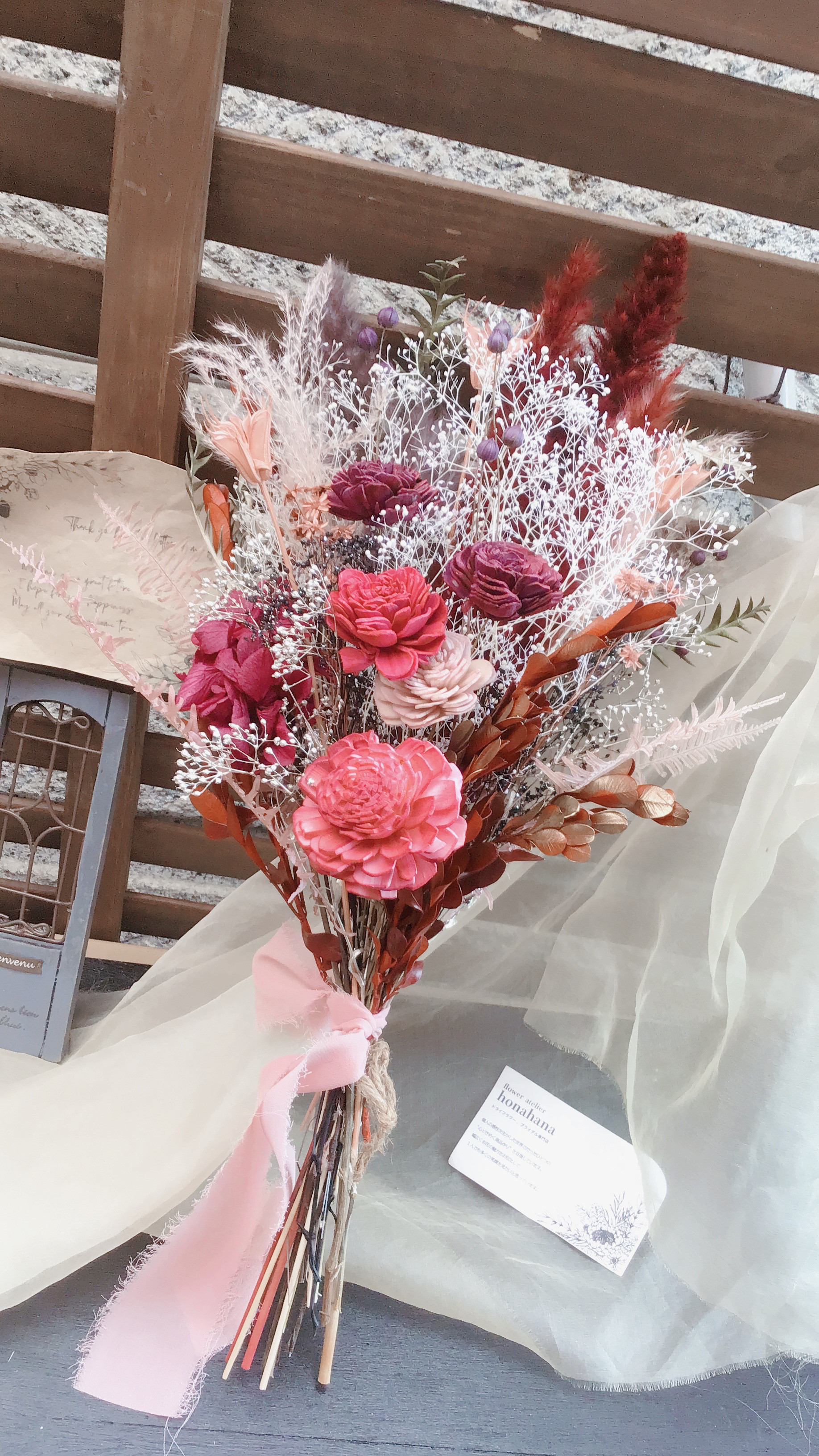 ホワイトラメかすみ草⭐︎輝きdryflower wedding bouquet❤︎そのまま残る★持ちやすいサイズ