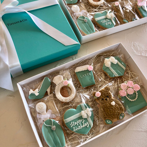 アイシングクッキー 12/4頃製造、12/9〜10頃お届け ☆ギフト☆ お誕生日やお祝いにも