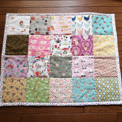 ハンドメイド　パッチワーク　ベビーキルト　ブランケット　ダークカラー ハンドメイド パッチワーク ベビーキルト ブランケット ダークカラー