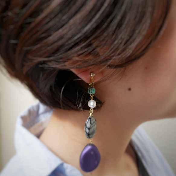 【数量限定】Asymmetric Earrings – ゼブラジャスパーxアフリカンターコイズx淡水パール – 3枚目の画像