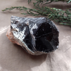 モリオン　純天然黒水晶　原石　/　① 2枚目の画像