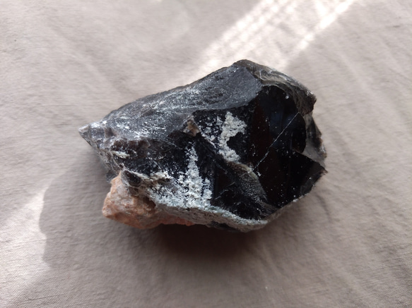 モリオン　純天然黒水晶　原石　/　① 4枚目の画像