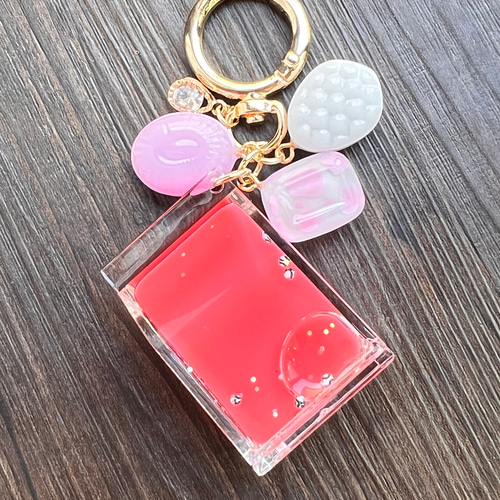 エモかわいい いちごミルクドロップキーホルダー オイルチャーム