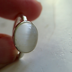 [silkの輝きwhite cat's eye topaz]ring 3枚目の画像