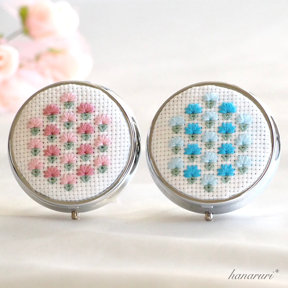 お花の刺繍ピルケース&バッグチャーム《桜色》 4枚目の画像