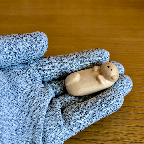 木彫りのラッコの箸置き 箸・箸置き ケージー工房 通販 15586153