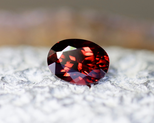 天然スピネル 0.40ct 【可愛いバイカラー】 オクタゴン