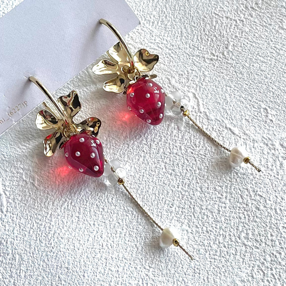 いちご 好き フープ ピアス イヤリング 着せ替え クリア イチゴ 