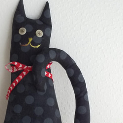 ねこのぬいぐるみ　オブジェ　Staffed toy Cat Black 02　黒　赤リボン 2枚目の画像