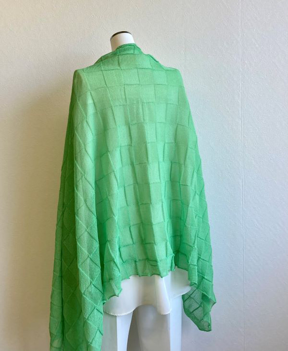 【春夏】『和紙』で編んだ、か～るい格子柄大判ニットストール 6枚目の画像