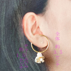 桜「pétal」ケシパールとピンクカルセドニーのイヤーカフ/片耳/花びら/ 9枚目の画像
