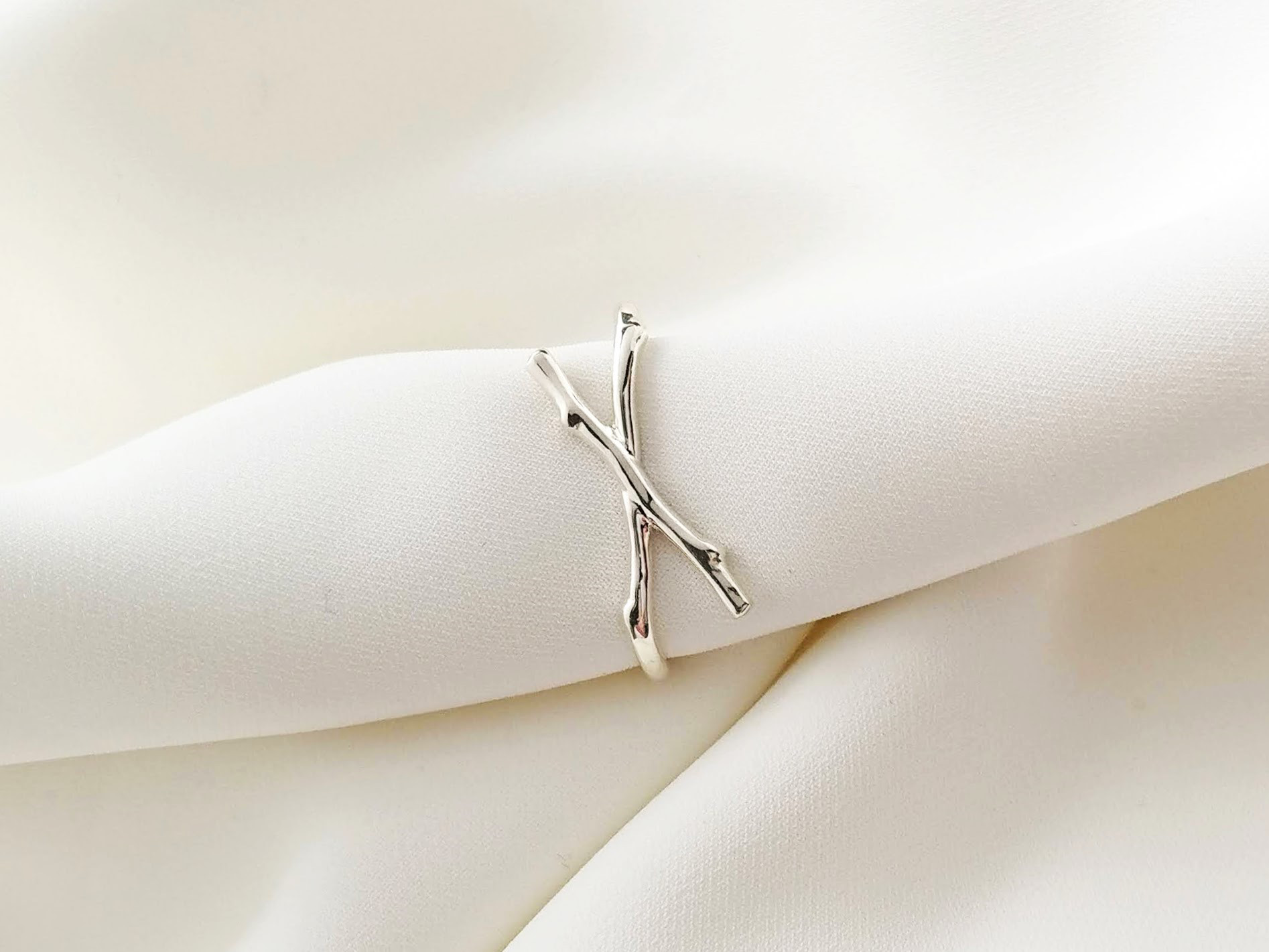 SILVER925　小枝のクロスイヤーカフ（片耳用）