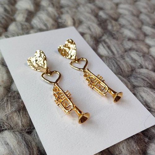 ハートなトランペットピアス ピアス（フック・チェーン 