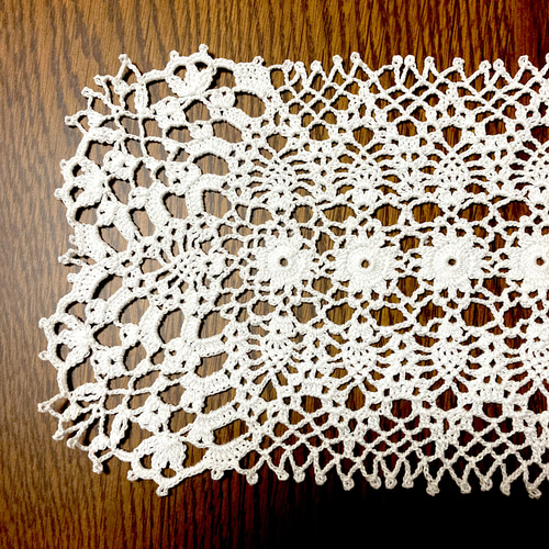 ミニサイズ☆長方形のレース編み インテリアのポイントにおすすめ