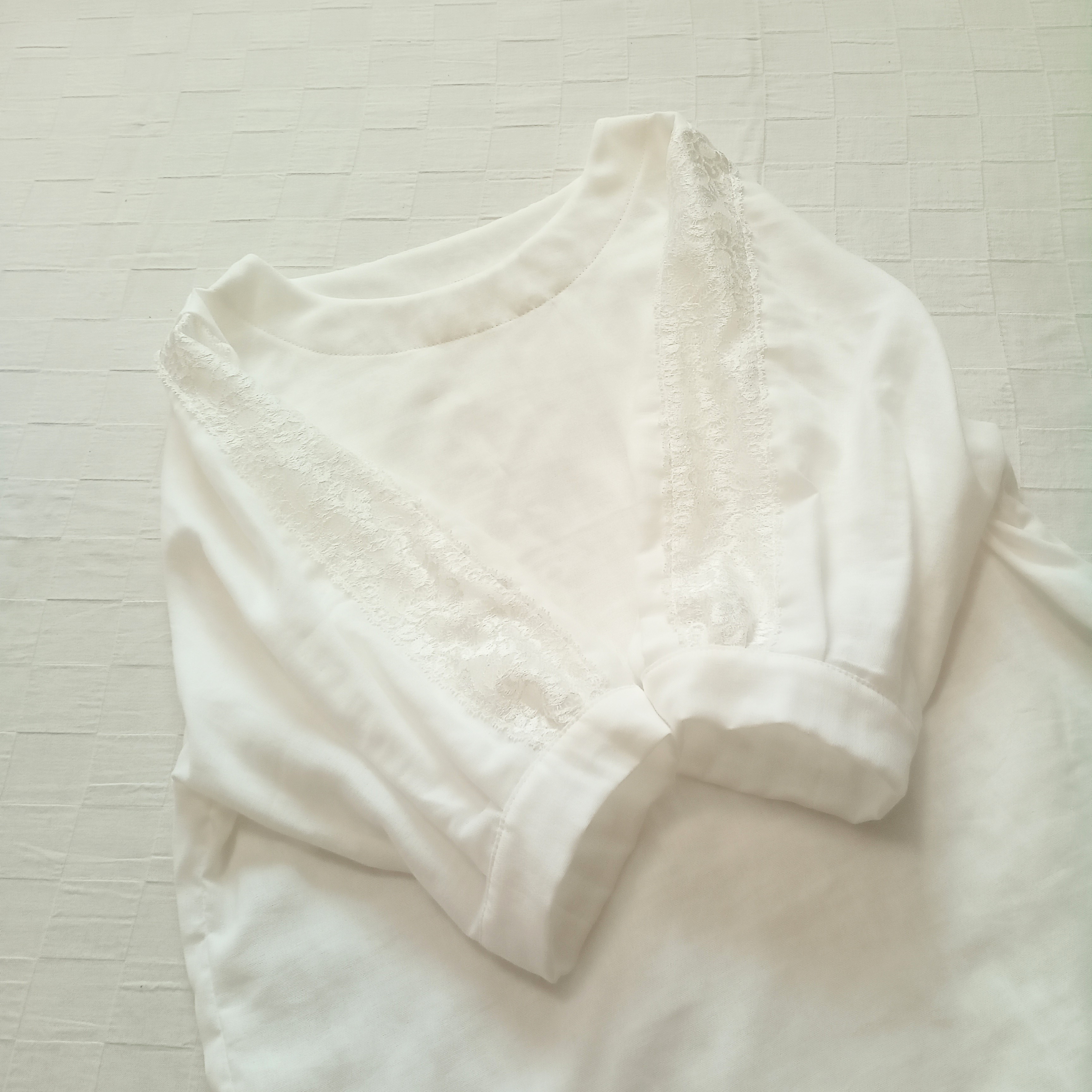 レース袖のカフス ブラウス　オフホワイト　柔らかダブルガーゼ