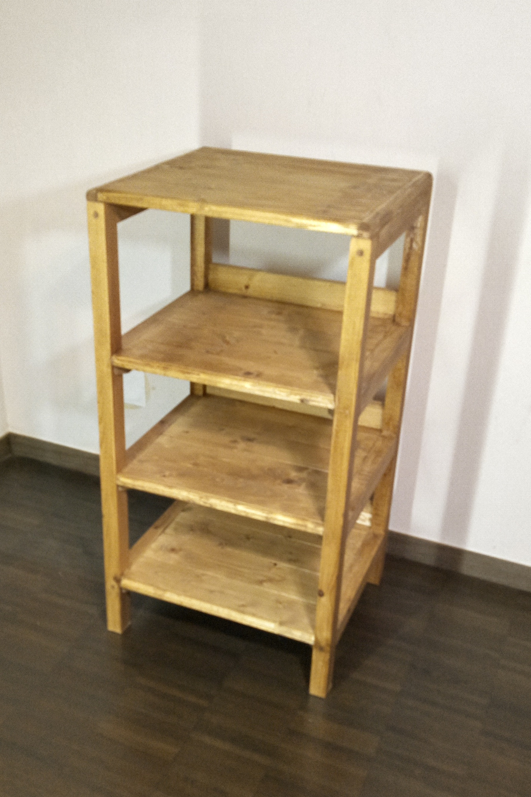 No82【ちょこっと飾る】　シェルフ・棚・天然木、無垢、高さ86cm