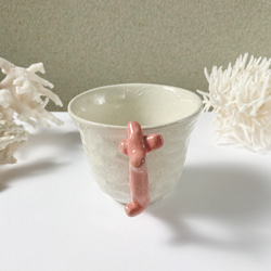 陶器のマグカップ【砂浜とサンゴ】 2枚目の画像