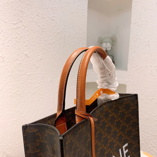 セリーヌ CELINE 女性 ショルダーバッグ 肩がけバッグ 斜めがけ セリーヌ CELINE 女性 ショルダーバッグ 肩がけバッグ 斜めがけ