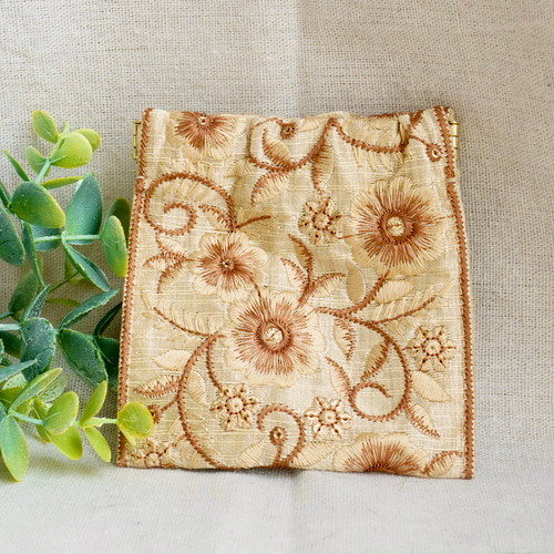 インド刺繍リボン バネ口ポーチ バネポーチ おしゃれ お花畑