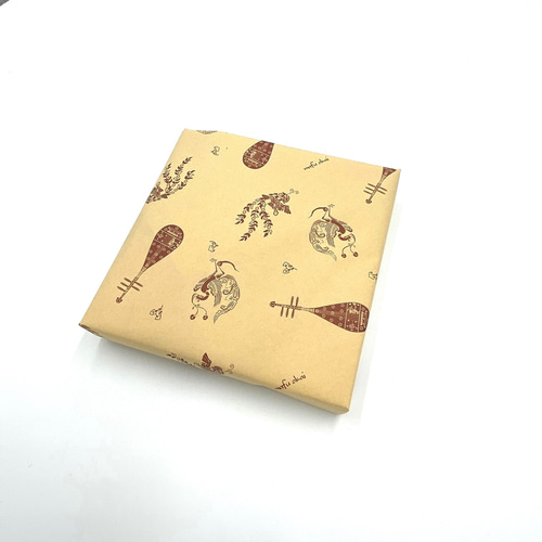 鹿草木夾纈屏風」を麻生地にプリント 吉野杉の額に入れた麻額絵 その他