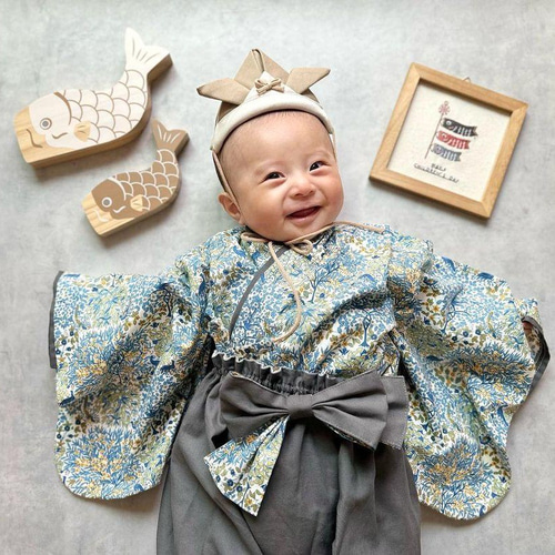 ベビー袴70 ハンドメイド お食い初め お宮参り 100日祝い 記念撮影 七五三 ハンドメイド 男の子 ベビー袴 兜セット70,80 （和柄 鶴青海波