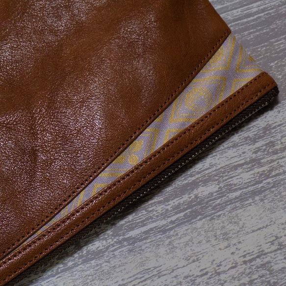 金彩工芸　家紋菱　金仕上げ　本牛革茶色×金糸織紫苑色帯地製　「本革製道中財布」 をかし 商標登録　をかし