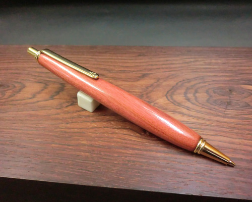 ピンクアイボリー木軸シャープペンシル0.5㎜芯 ペン・筆記用具