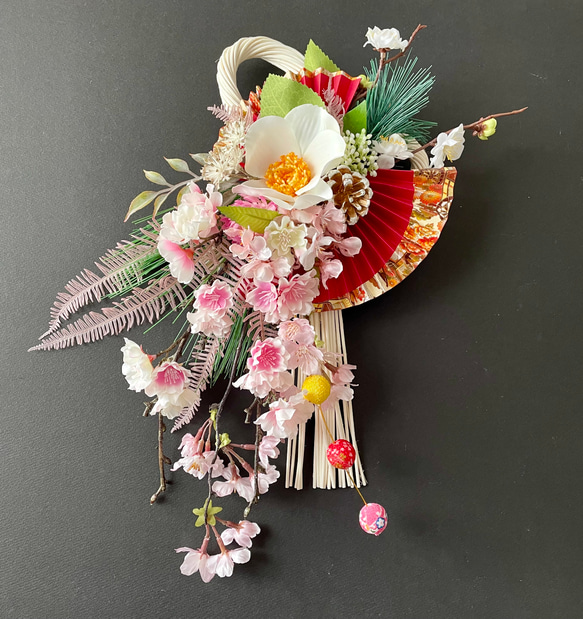 椿と桜のしめ縄飾り 4枚目の画像