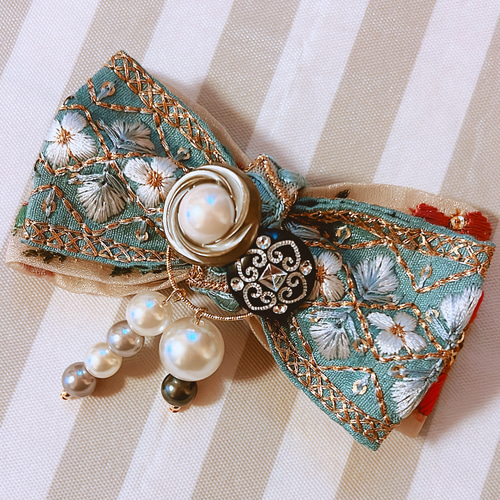 ハンドメイドシュシュM-4015♡桜ジョーゼット♡インド刺繍リボン付♡ ハンドメイドシュシュM-4015♡桜ジョーゼット♡インド刺繍リボン