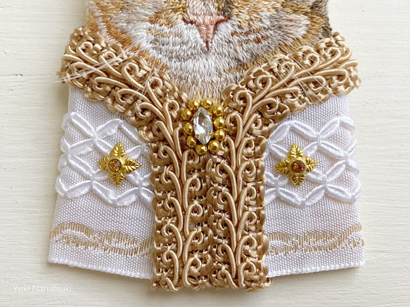 高貴なお猫様刺繍ブローチ41 4枚目の画像