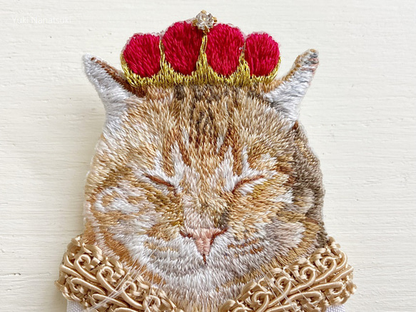 高貴なお猫様刺繍ブローチ41 3枚目の画像