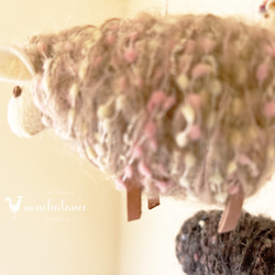 おめかし毛糸の羊モビール *オパール 7枚目の画像